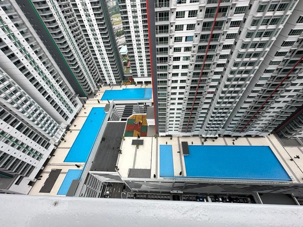 Corner Kl Pool View Rc Residence Kuala Lumpur Exterior photo